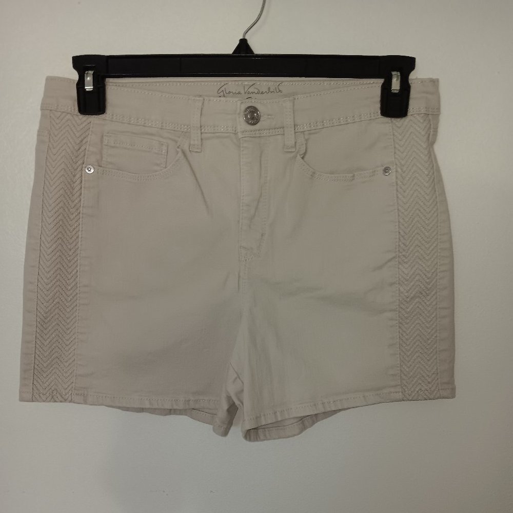 Gloria Vanderbilt All Around Slimming Effect Shorts Embroidered Zig Zag 14P